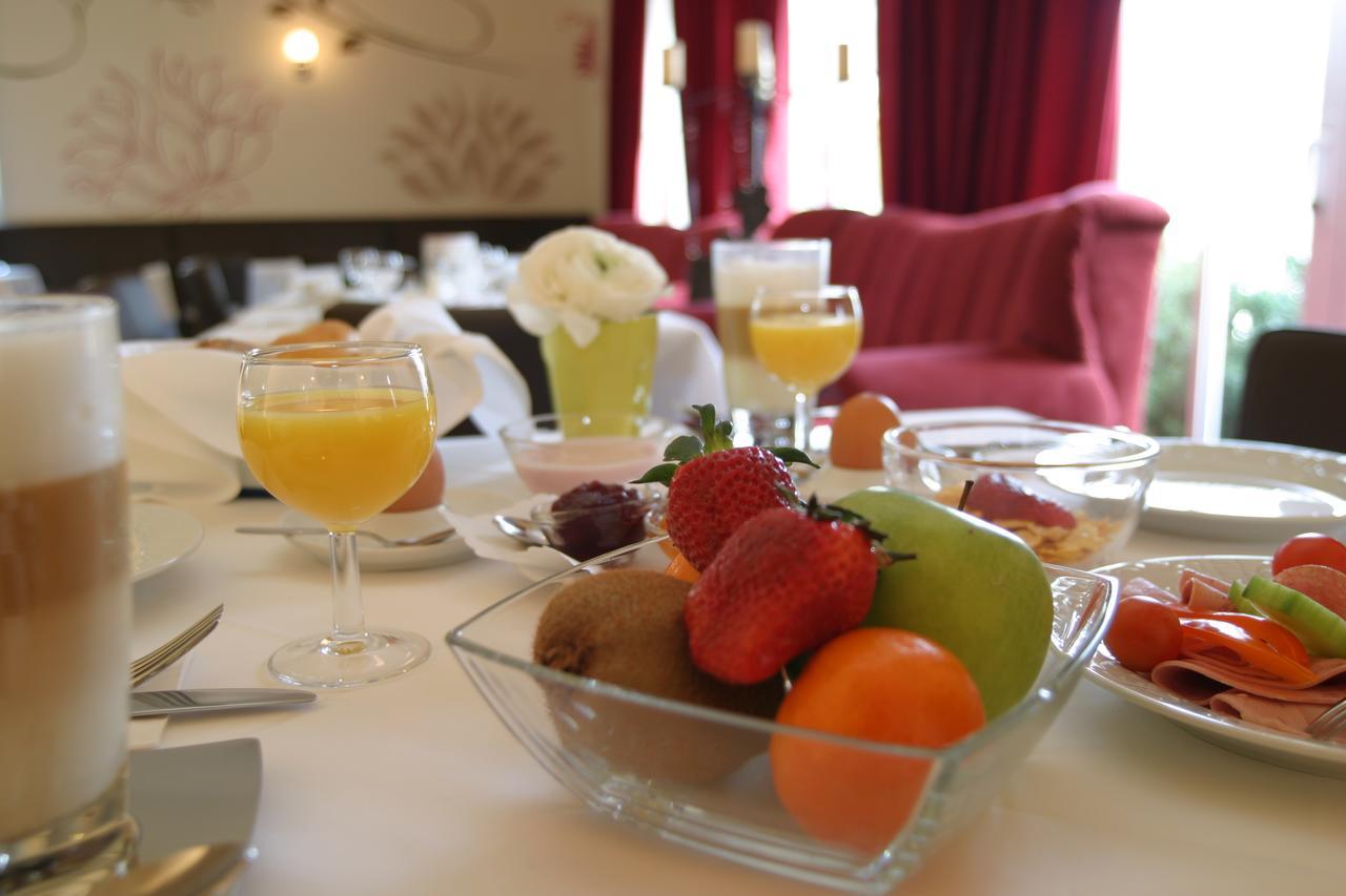 Hotel Zum Roessel Kandel Ngoại thất bức ảnh