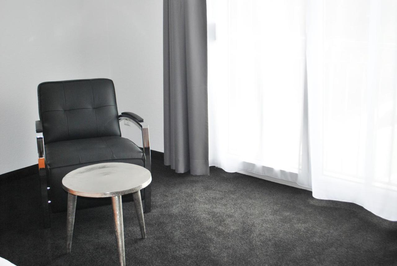 Hotel Zum Roessel Kandel Ngoại thất bức ảnh